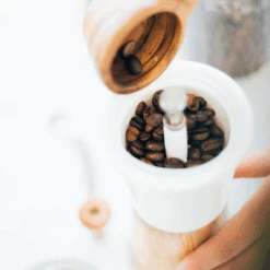 V60 Coffee Grinder Olive Wood N -Hario Europe 000TAR 2170 web