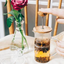 Wood Tea & Coffee Press, 300/600mL 10 Wood Tea & Coffee Press, 300/600mL -Hario Europe 20080112 TAR 9448web