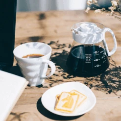 V60 Ceramic Dripper Set, 02 Size -Hario Europe 20200402 TAR 3835 web