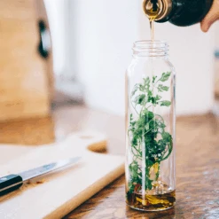 Dressing Bottle Slim 240ml 7 Dressing Bottle Slim 240ml -Hario Europe 20200402 TAR 3887