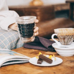 Double-Walled V60 Coffee Glass, 300/450mL 8 Double-Walled V60 Coffee Glass, 300/450mL -Hario Europe 20200402 TAR 4386web