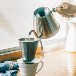 Pour-Control Kettle KASUYA Model 9 Pour-Control Kettle KASUYA Model -Hario Europe 20210303 TAR 1104web