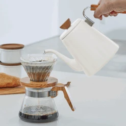 Coffee Pour Over Brewing Kettle Bona, 800mL, White Enamel -Hario Europe BDK 80 W web06
