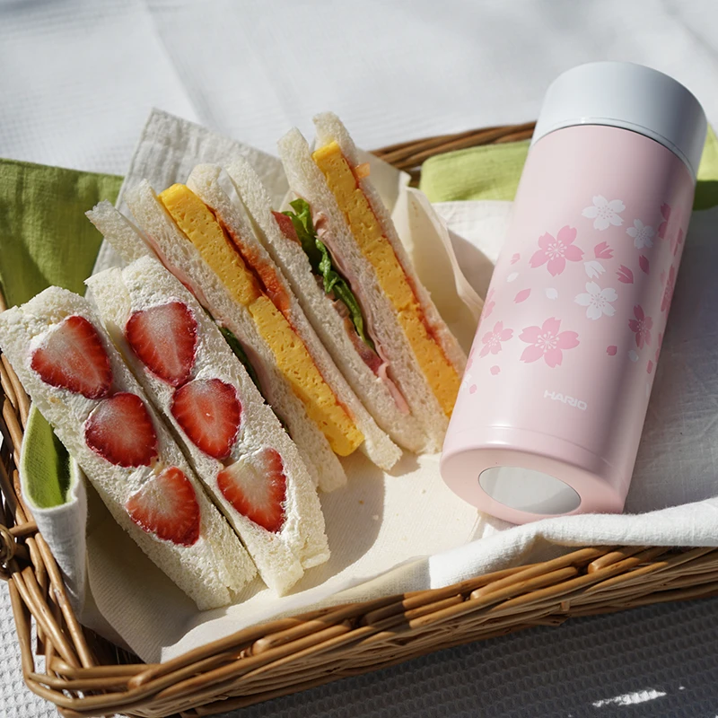 HARIO Stick Bottle Sakura, 350mL 3 HARIO Stick Bottle Sakura, 350mL - Afbeelding 3