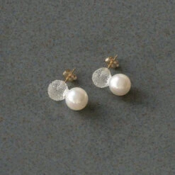Pearl Series: Snow Pearl Earrings