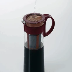 Mizudashi Cold Brew Coffee Pot 18 Mizudashi Cold Brew Coffee Pot -Hario Europe MCPN howto web 5ab33217 ae8b 4ce6 b22d 90a3a9ee1f37