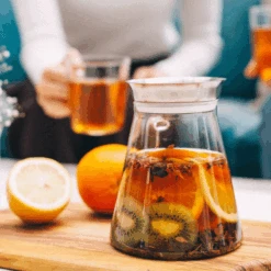 Tea Server Simply With Strainer Lid, 450/700mL -Hario Europe TS 70 HSV web05