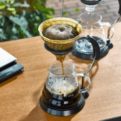 V60 Arm Stand Glass Dripper Set -Hario Europe VAS 8006 G web03