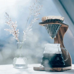 V60 Olive Wood Stand Set, 02 Size 9 V60 Olive Wood Stand Set, 02 Size -Hario Europe VSS 1206 OV web05